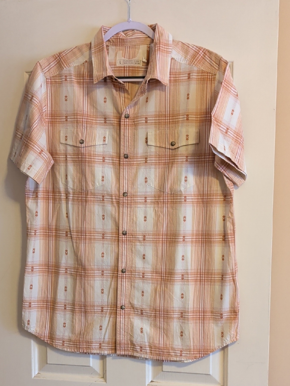 Casual Short-Sleeve Button-Up Shirt - Peach Plaid